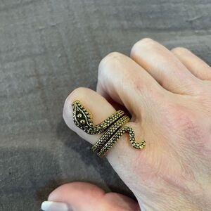 NEW Gold Snake Ring, Size 7 Just Fabulous!